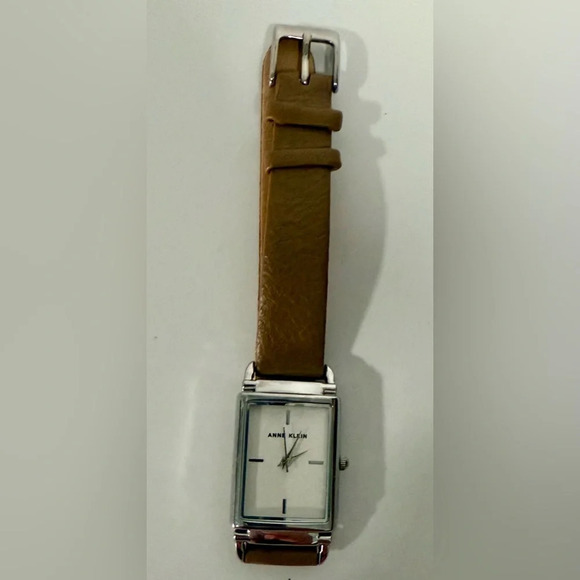 Anne Klein Ladies Rectangular 21mm x 24mm Leather Dress Watch needs new battery main image 5